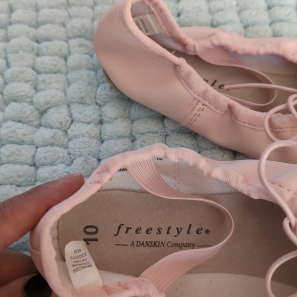 Freestyle Danskin Pink Ballet Shoes - Picture 5 of 5